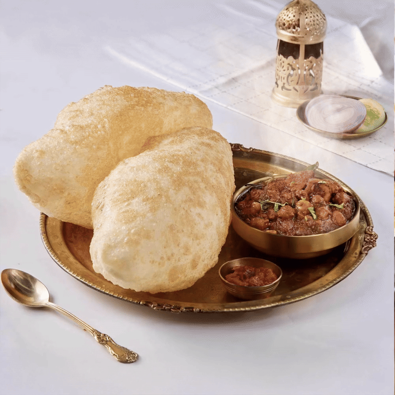 Chole Bhature (4 Pieces)