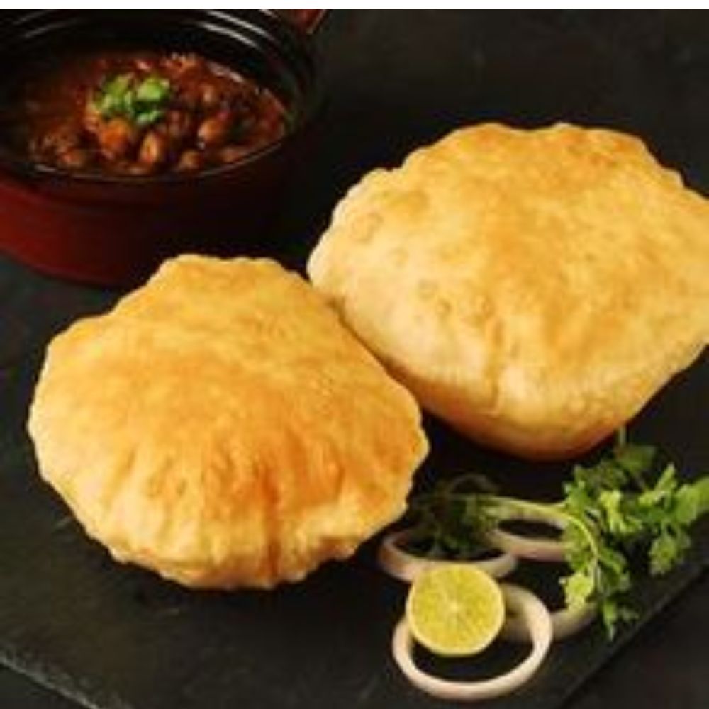 Chole Bhature (4 Pieces)
