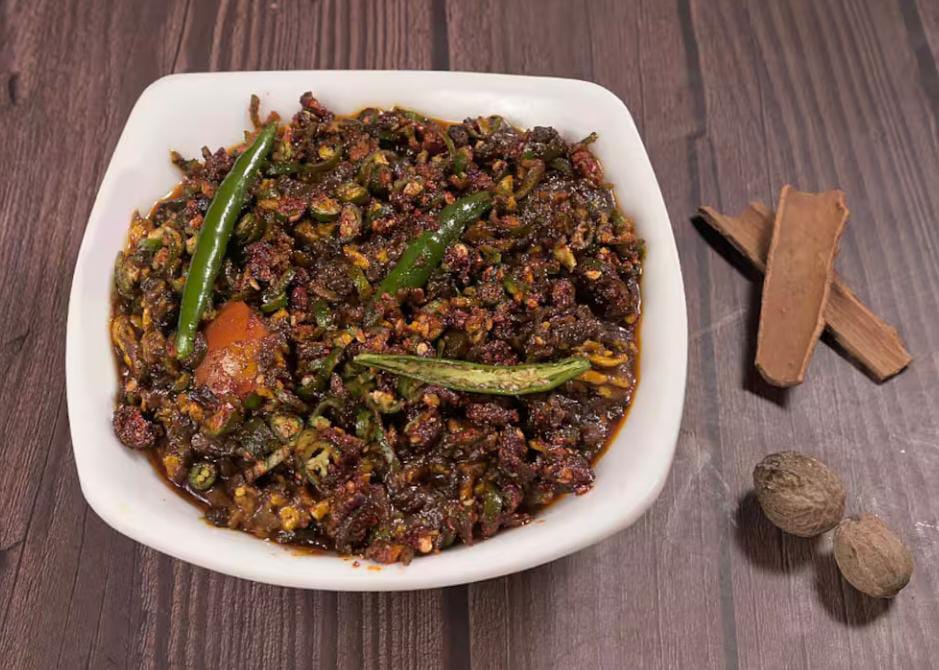 Double Mirchi Egg Tarka