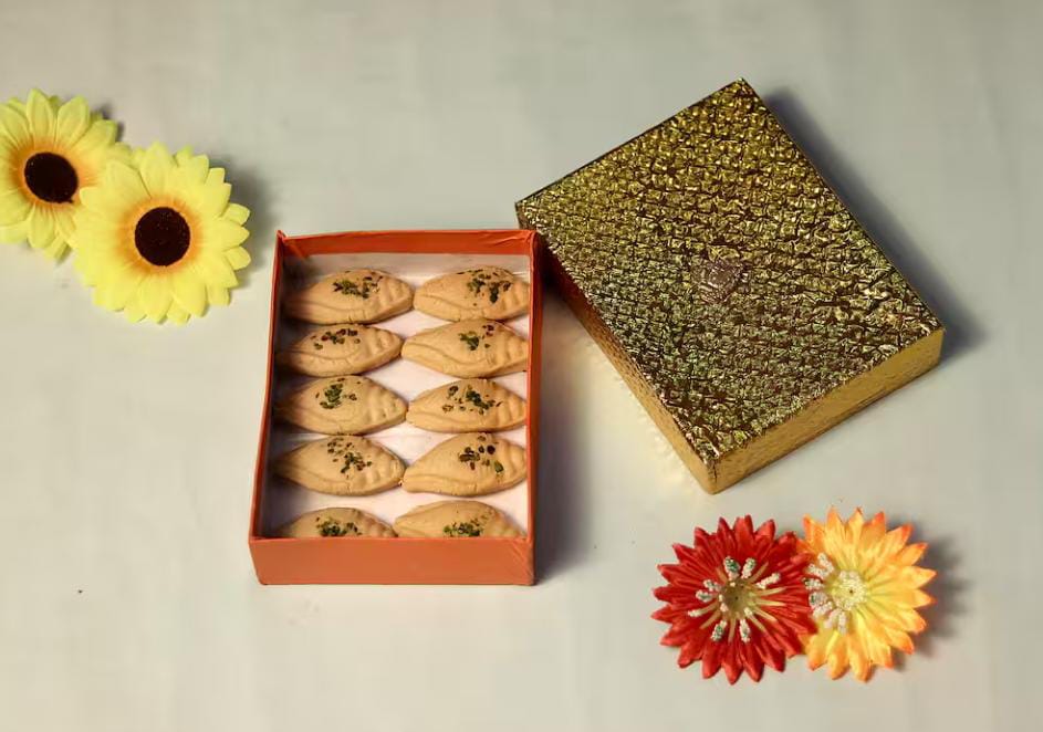 Nolen Gur Shankh Sandesh(10 Pieces)