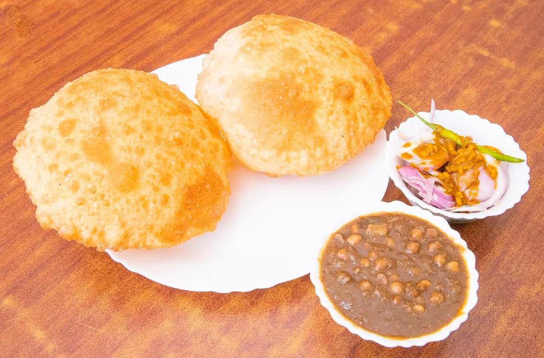Chole Bhature(2 Plate)