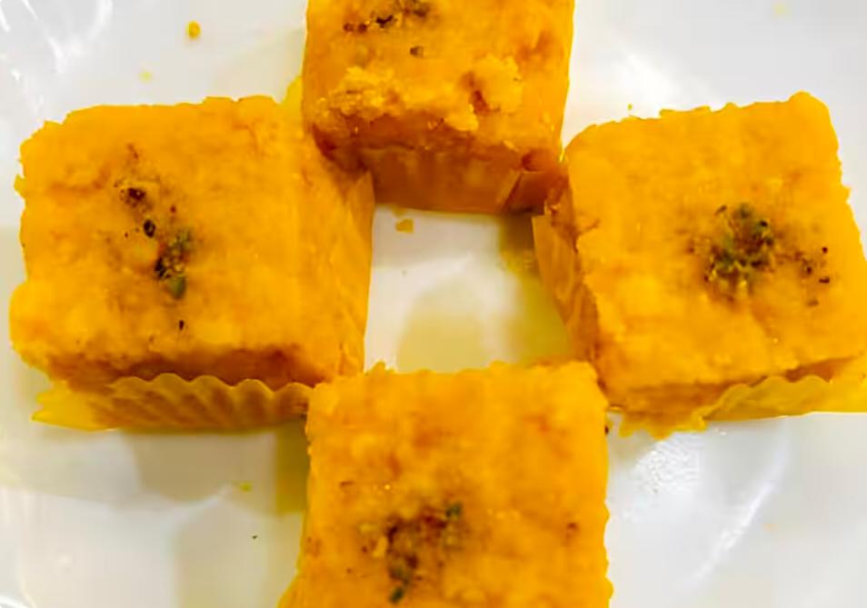 Mango kalakand(8 Pieces)