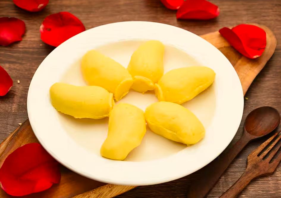 Aam Bhora Sandesh(8 Pieces)