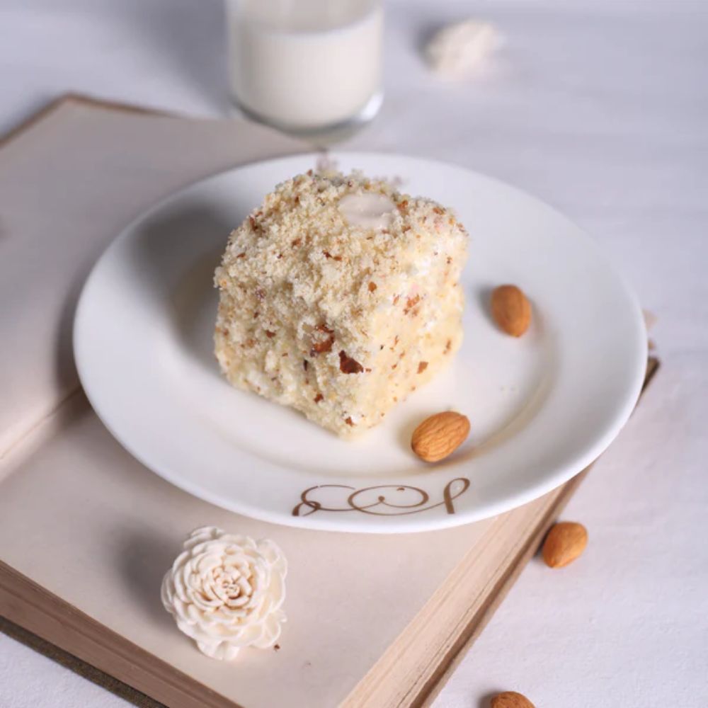 Almond Cube(4 Pieces)