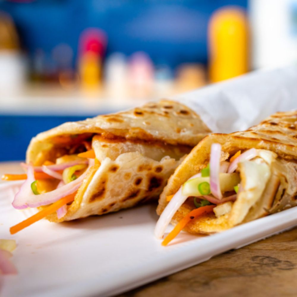 Egg Paneer Roll(3 Pieces)