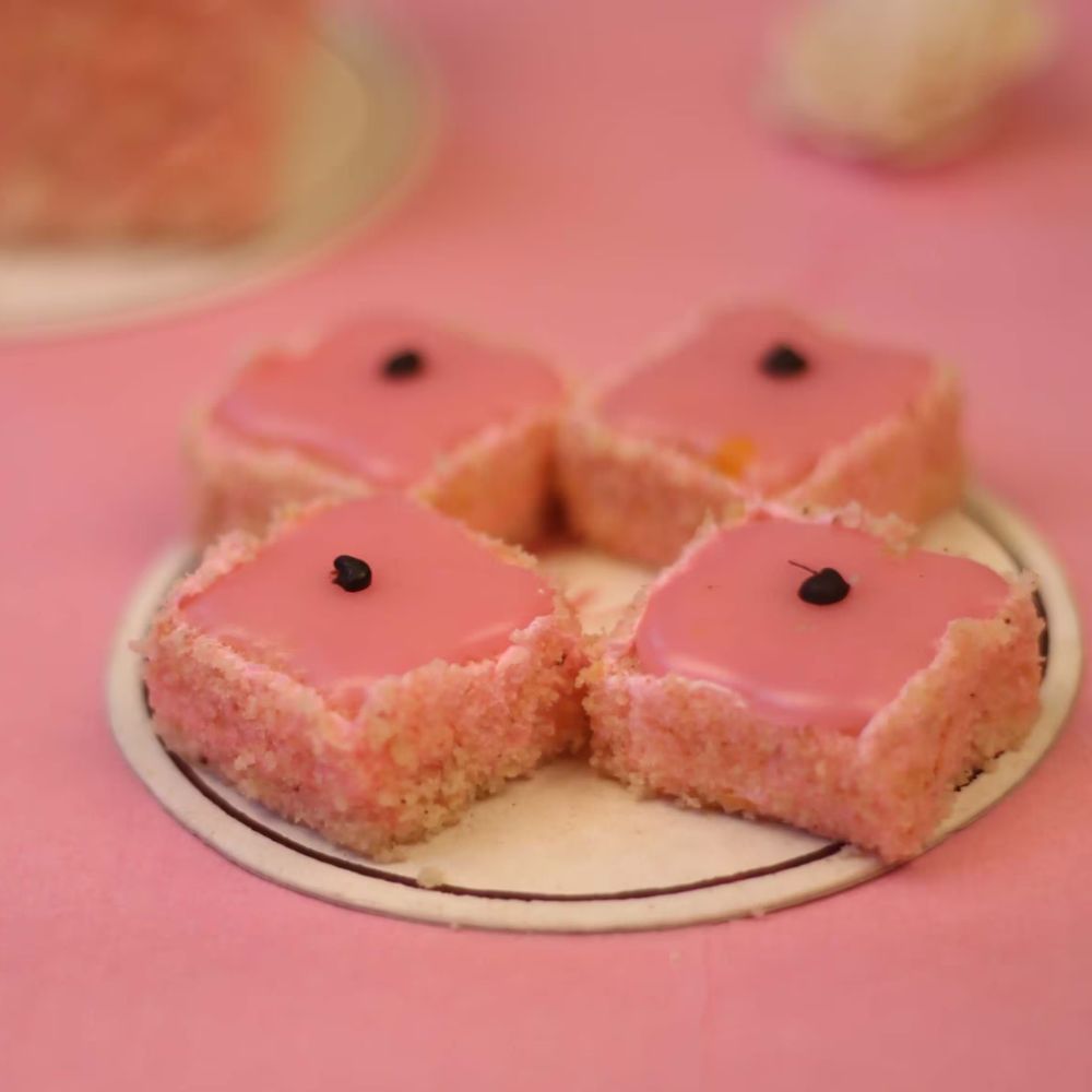 Strawberry Cube(4 Pieces)
